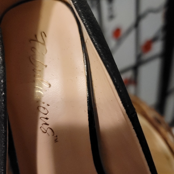 HEIRESS FABULICIOUS BY PLEASER STUNNING GREY SATIN JEWELED HEELS/SIZE 6 - Picture 8 of 15